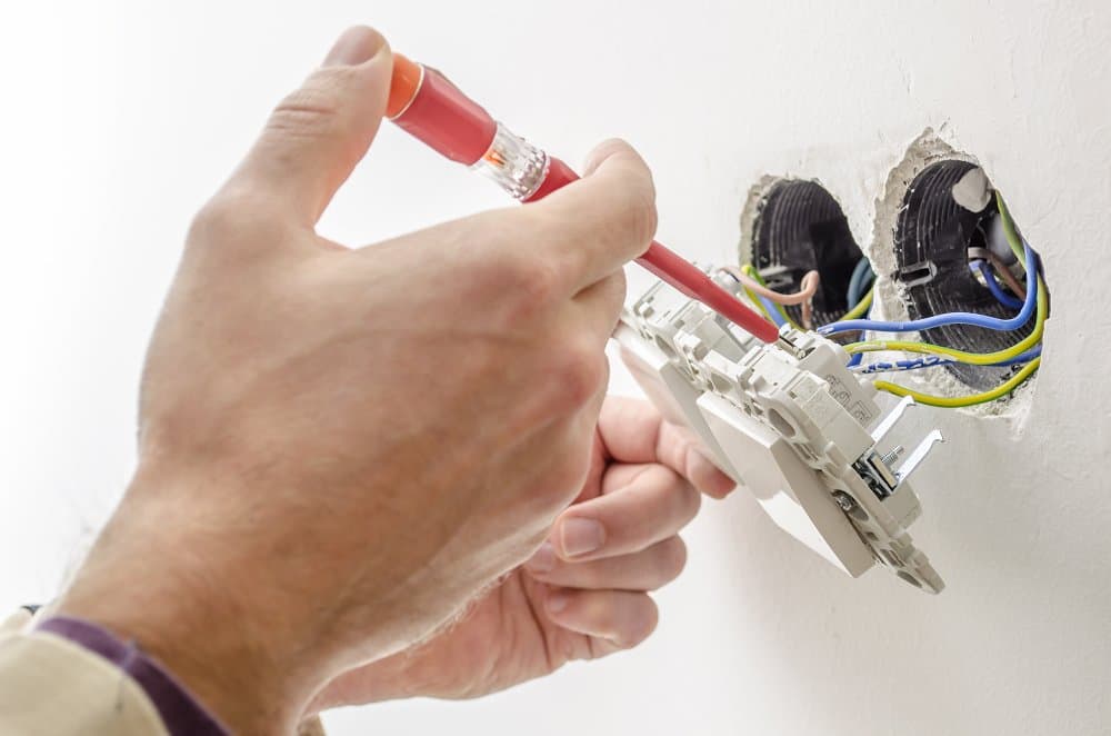 Optimieren Sie Ihre Elektroprojekte mit unserer breiten Produktpalette!