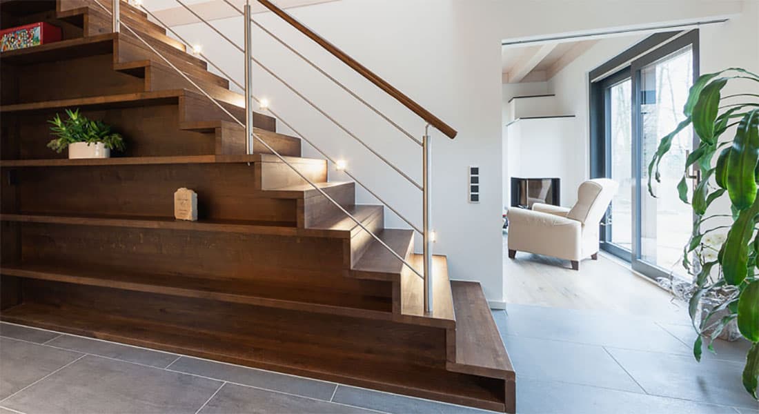 Treppen aus Polen für anspruchsvolle Projekte: Warum polnische Handwerkskunst Maßstäbe in Qualität und Design setzt