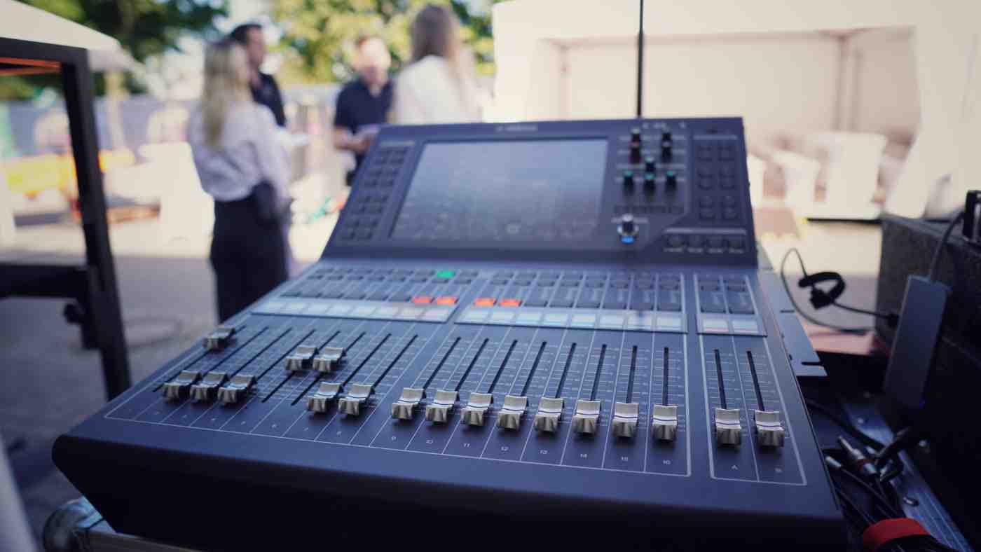Beamer mieten: Beste Bildqualität für Ihr Event oder Ihre Firmenpräsentation