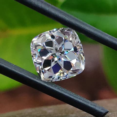 Moissanite: Luxuriöse Schönheit zu erschwinglichen Preisen