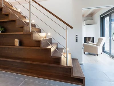 Treppen aus Polen für anspruchsvolle Projekte: Warum polnische Handwerkskunst Maßstäbe in Qualität und Design setzt