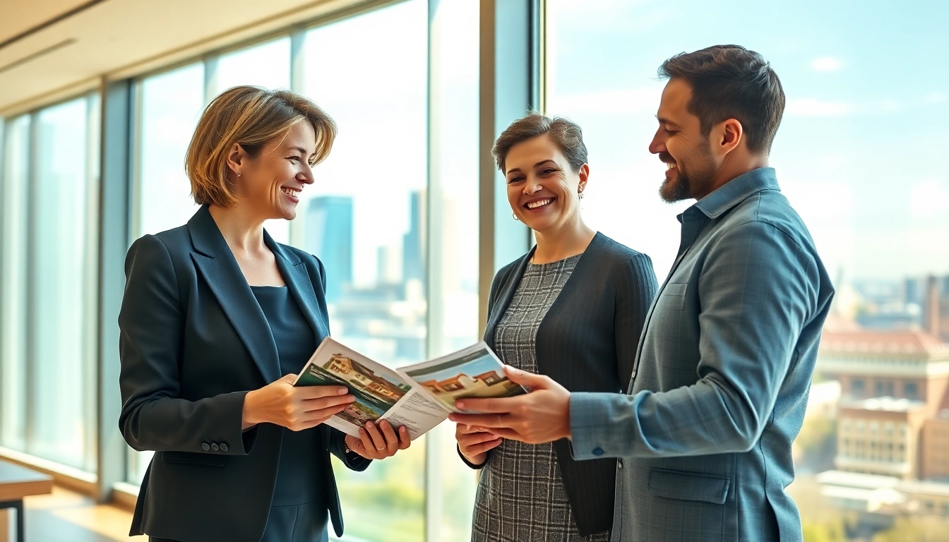 Immobilienmakler Frankfurt Eckenheim berät ein glückliches Paar im modernen Büro.