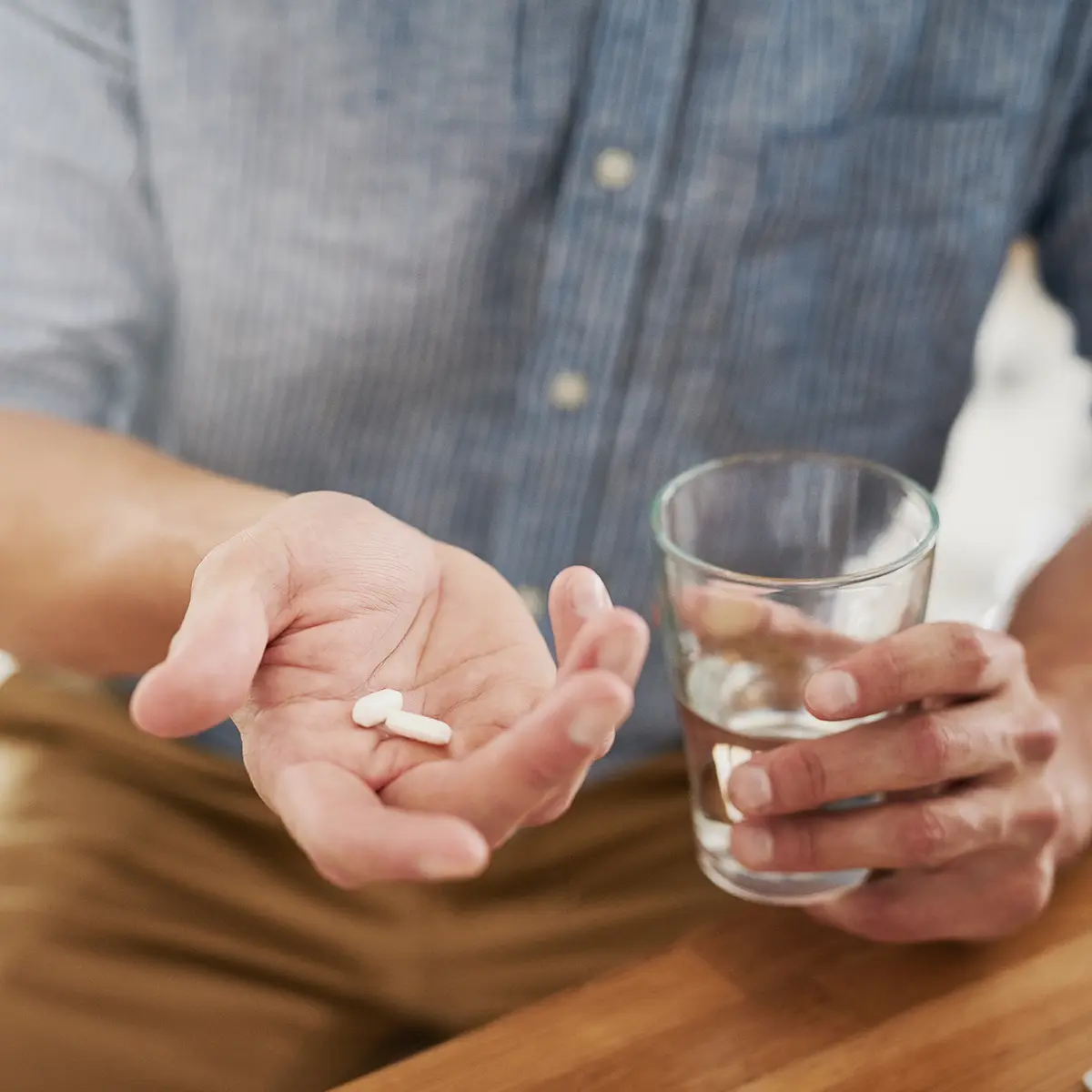 Expertenrat von Fitnesshaus24: Sichere Nutzung von Anabolika & hormonellen Substanzen wie testosteron