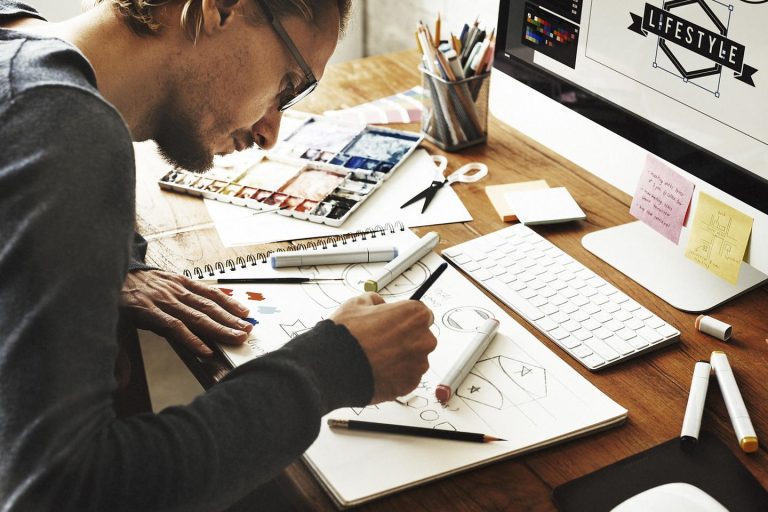 grafikdesigner-berufsbild-gehalt-karriere