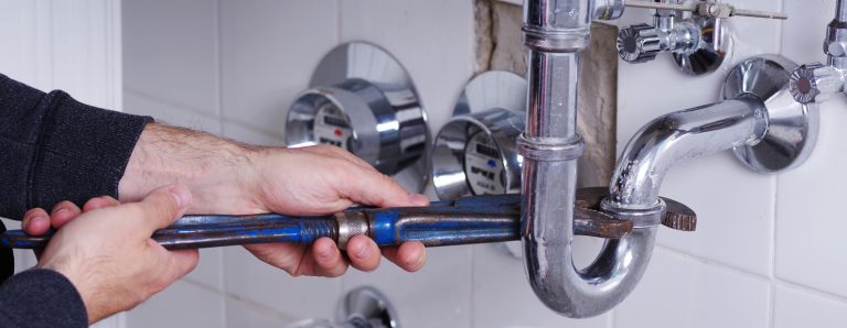Header_rohrreinigung_sachlich_1_adobe-1