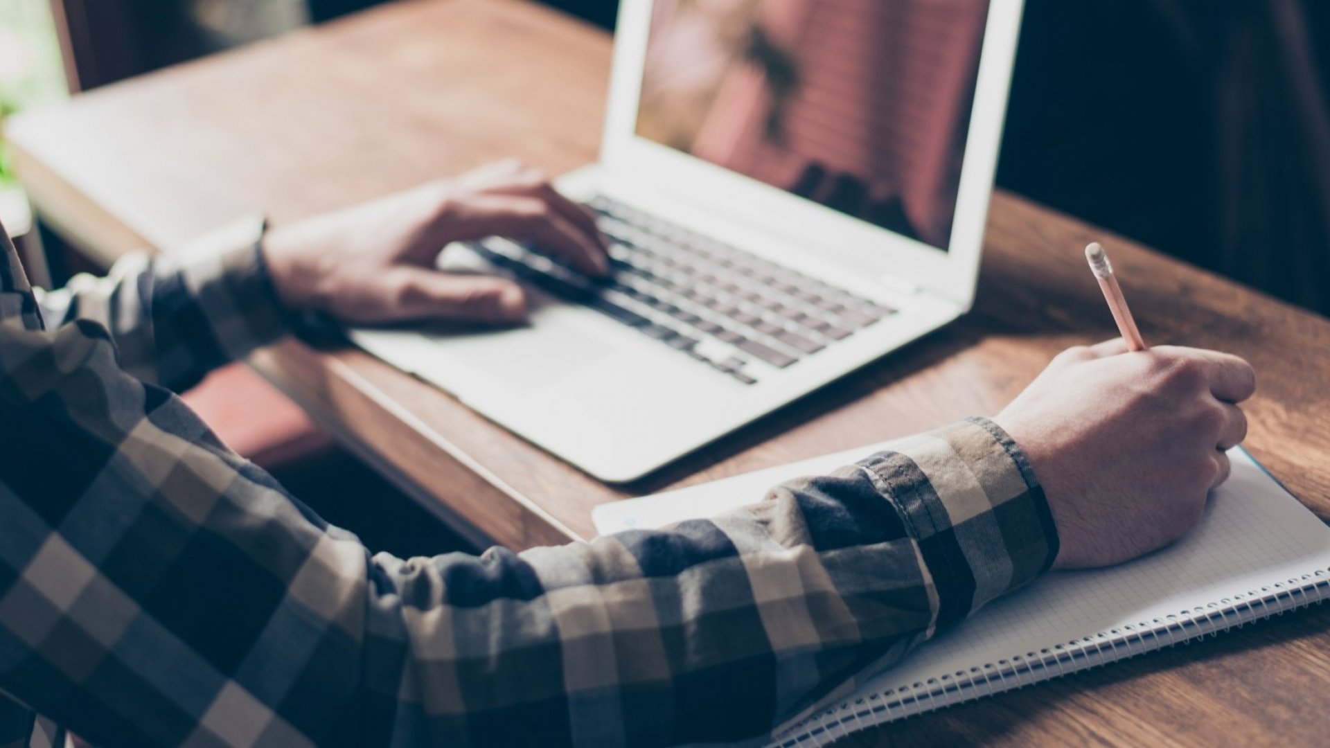 Article-Image-2-Nov-2020-study-online-and-pass-acca